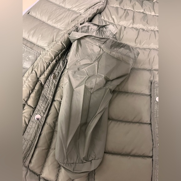 YAGP Down Vest with attached Storage Bag - Picture 5 of 7